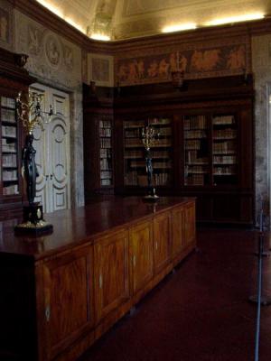 Caserta - Biblioteca di Lusso