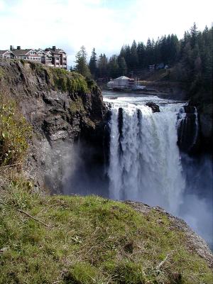 u24/ddawson/medium/14435802.SnoquamieFalls105a.jpg