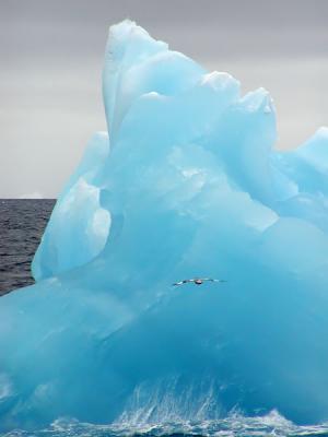 Shades of blue in iceberg