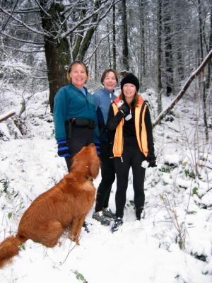 Lynn, Debbie, Deann & Simba on One View Trail