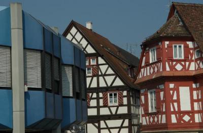 Marktdreieck (links) und Altes Rathaus (rechts)