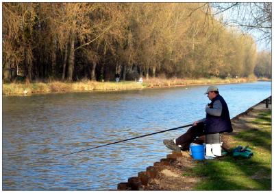 Pcheur en bord de Marne