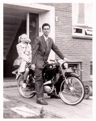 Dad and Elizabeth 1957-Hengelo, NL