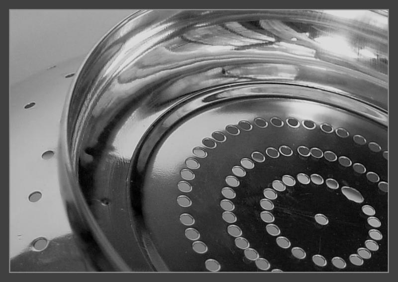 <B>Colander</B><br><font size=1>by Faye White</font>
