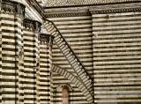 <B>Orvieto Basilica</B><BR><FONT SIZE=2>By Loren Charif</FONT>