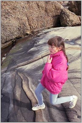 u24/zhenyach/medium/14210650.March99_PointLobos_13anya_bezhit_sml.jpg