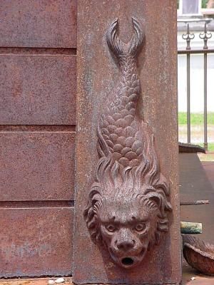 WroughtIronTombDetail.jpg