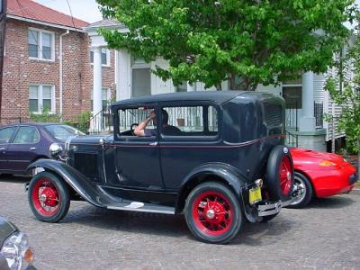 AntiqueCar.jpg