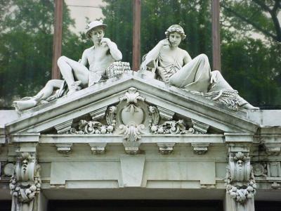 StatueFacade.jpg