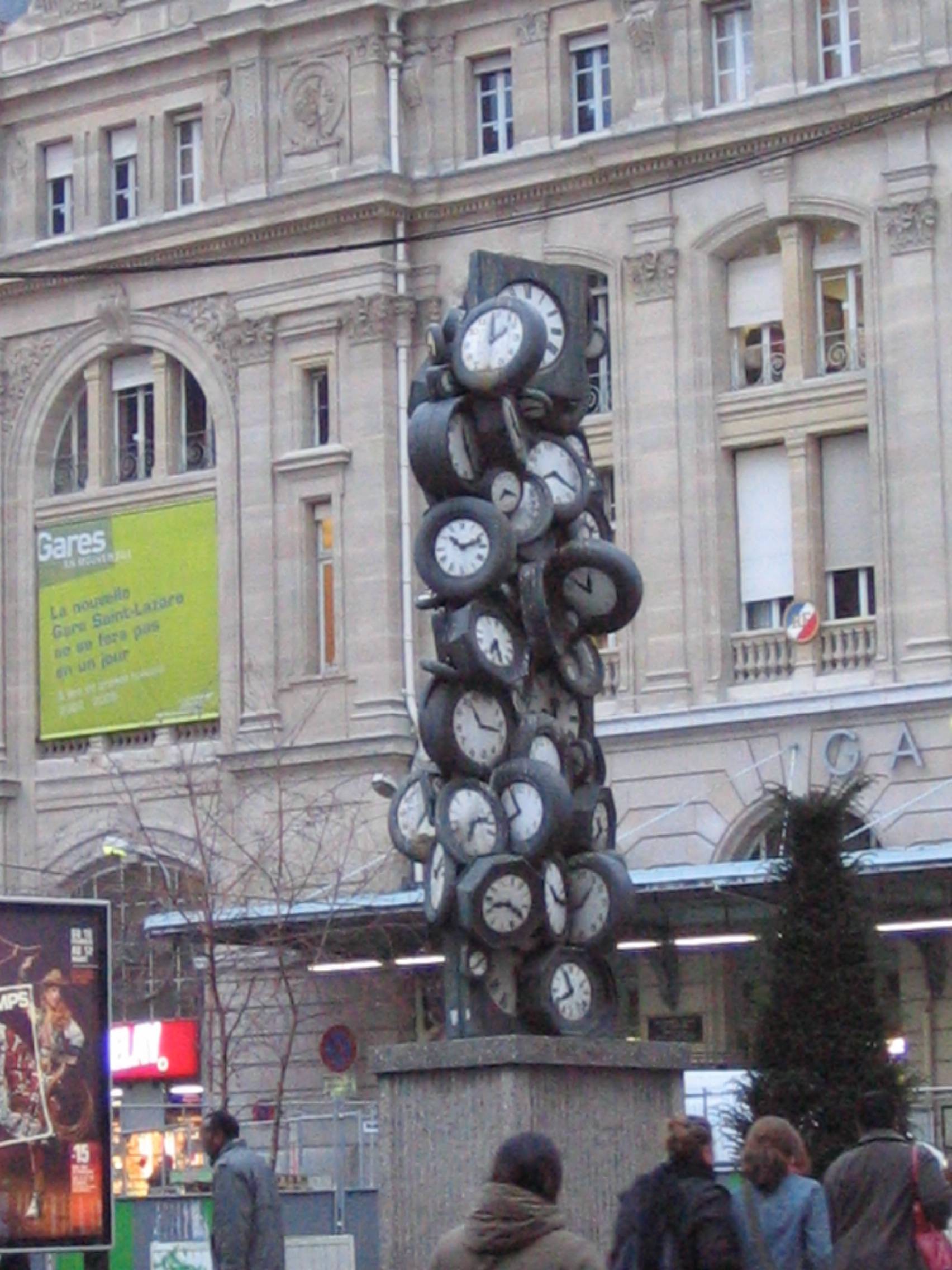 Clock outside St. Lazarre