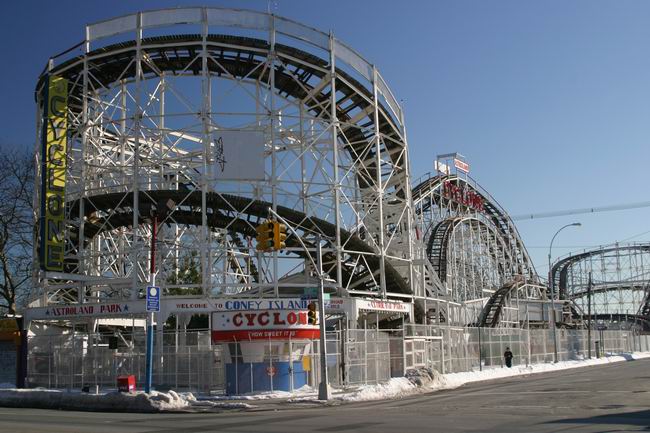 The Famous Cyclone_3688.jpg