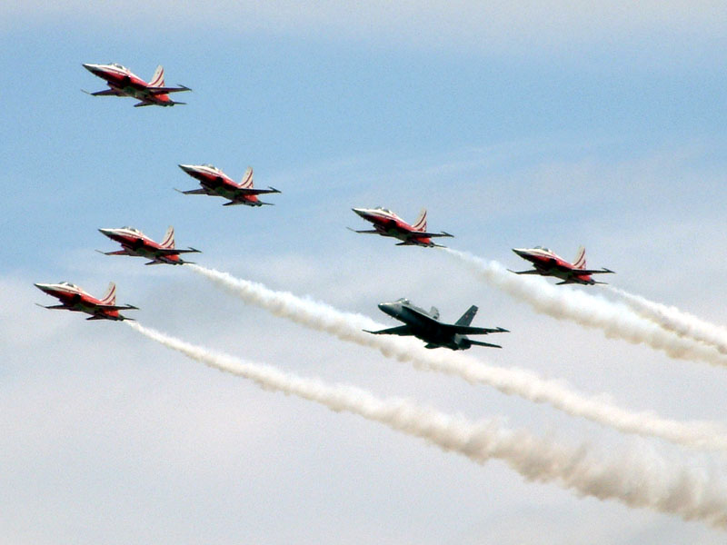 Patrouille Suisse and FA-18C Hornet