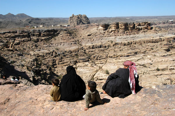 Family outing to Wadi Dhahr