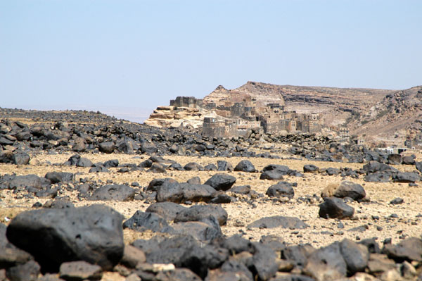 Rocky landscape between Sana'a and Shibam-Kawkaban