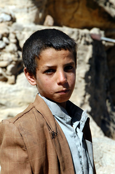 Local boy in Shibam (Al-Mahwit), Yemen
