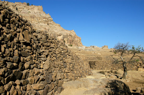 Path along a terrace outside Thula