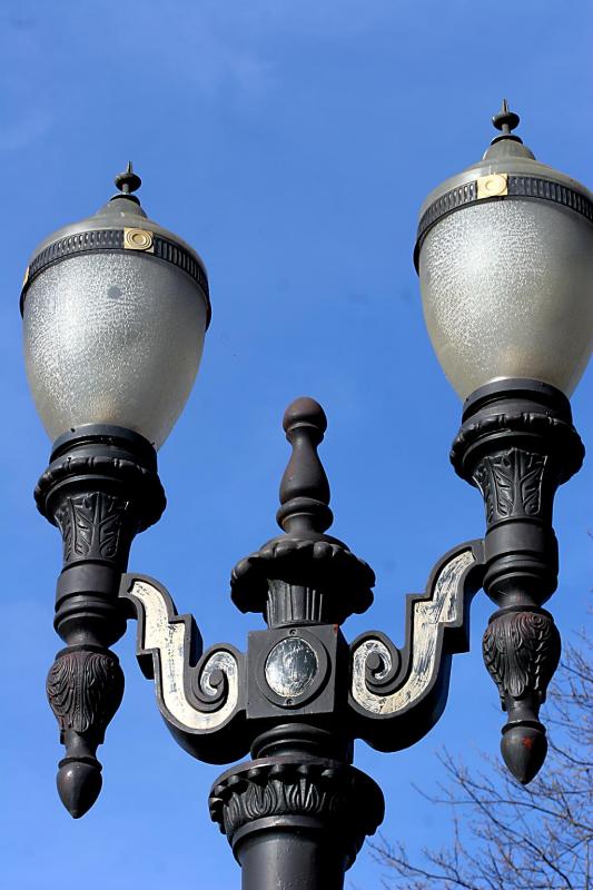 Street lights in Portland