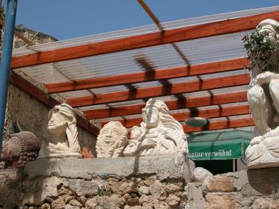 Statues on the Balconi