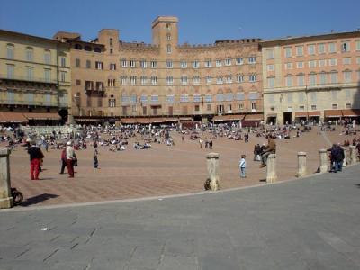 Siena - Anfiteatro Afollatissimo.jpg