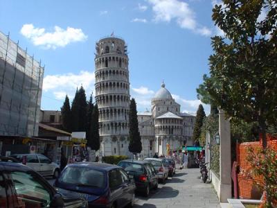Pisa - Leaning Tower.jpg