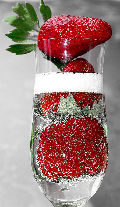 <b>Strawberries</b><br><font size =2>thubleau</font>