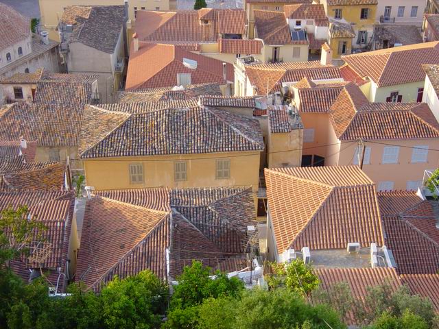 Roofs close, hearts close