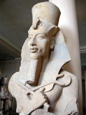 Le pharaon Amnophis IV appel aussi Aknaton