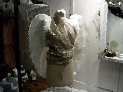 u25/delta44/medium/15001472.DresserforanAngel.jpg