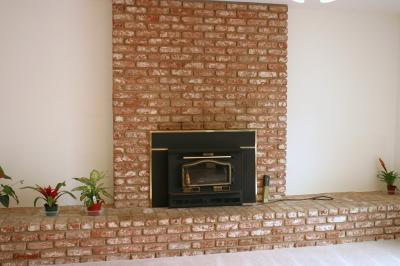 117-1750_IMG_fireplace.jpg