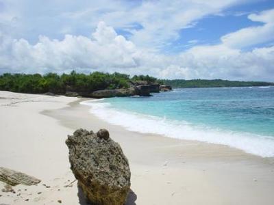 somewhere on Nusa Lembongan