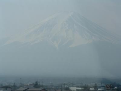 Mt. Fuji on approach fromthe Tomei Expressway