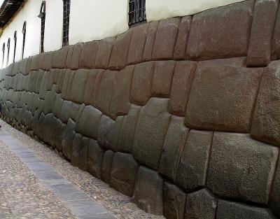 Incan Stones are Foundations for Spanish Buildings