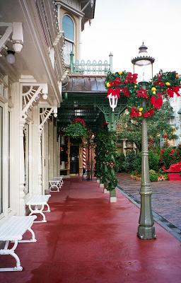 This little street no longer exists. It has been replaced by an addition to the Emporium.