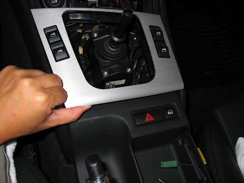 You can now lift the plate up by just using your thumb.