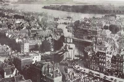 Photo taken from top of Laurens church before the devastating 1940 bombardment
Oude Haven, leading to river Maas