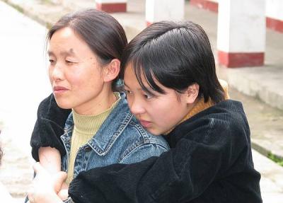 30222-Ms. Zhang & Daughter