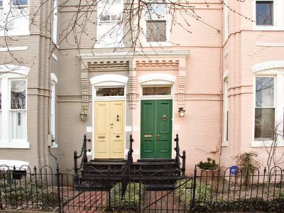 u25/larspa/medium/40771060.FrontDoors.jpg