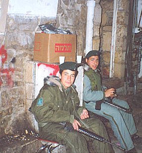 u25/mosko/upload/15219611.soldiersinoldjerusalem.jpg
