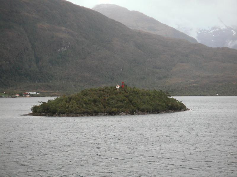 Puerto Eden lighthouse
