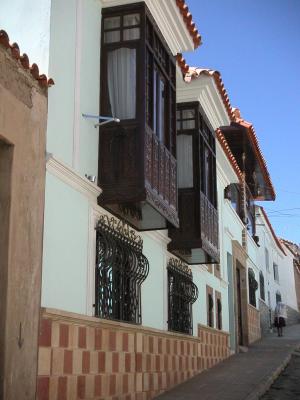 Lots of little balconies