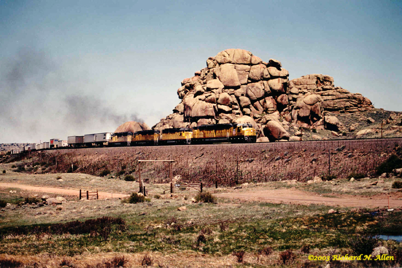 UP Extra 6936 East