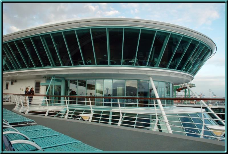 <b>Ship Shape</b><font size=1><br><a href=http://www.pbase.com/707er>by Jeff D</a></font>