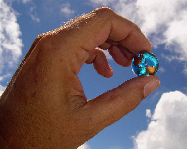 <b>Small World</b><br>by kudbegud