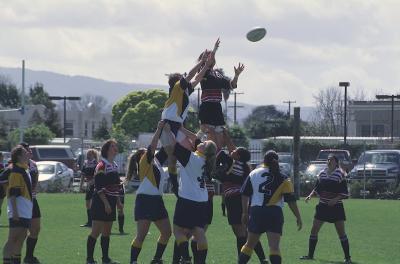 02n-01-StClara-Uni-Rugby