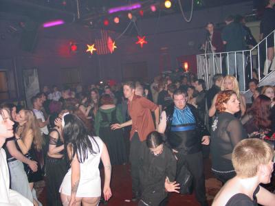 Dsc07203.jpg Goths dancing