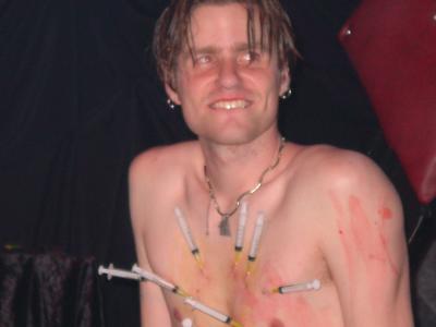 Dsc07323.jpg Buck Now where did I leave my syringes...