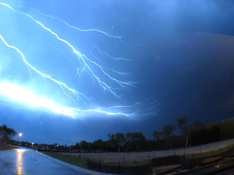 Canon G3 digital photographs of lightning