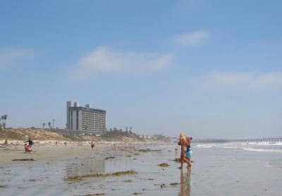 looking south from Tourmaline Surf Park to Crystal Pier and Pacific Beach