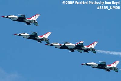 5358 - USAF Thunderbirds at the 2005 Air & Sea practice show military stock photo #5358