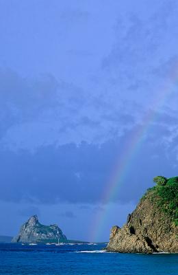 arco-ris em Noronha.jpg